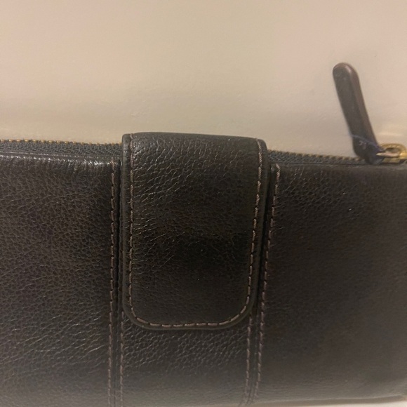 Fossil BLACK LEATHER flap wallet in good conditions just have some sign of usege - Picture 12 of 15